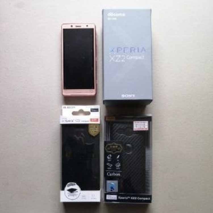 【美品】【おまけ】XPERIA XZ2 Compact