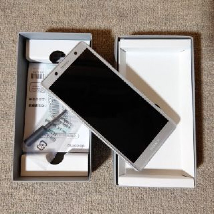 SONY Xperia XZ2 Compact SO-05K Silver