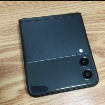 値下げ　Galaxy Z Flip3 5G ブラック