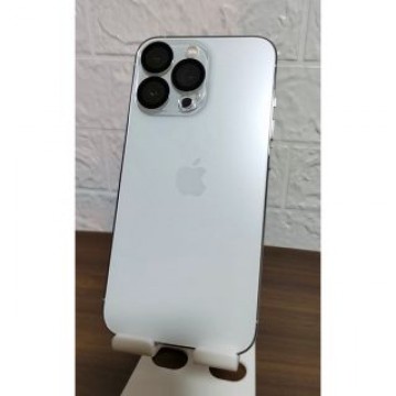 【極美品】iPhone13pro 256GB 国内版SIMフリー シルバー