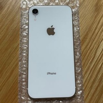 iPhone XR 64GB 格安です。