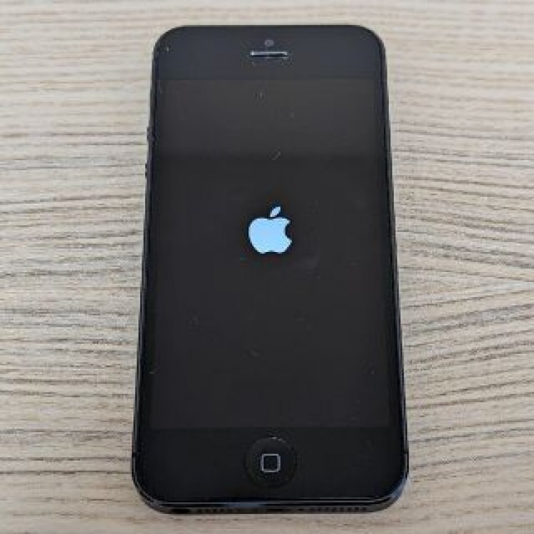 【送料無料】iPhone5 ケーブル付き