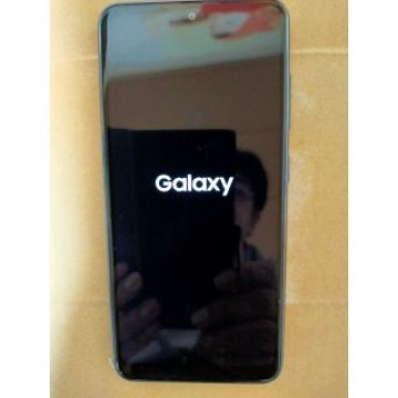 Galaxy A21  ブラック UQ mobile　scv49