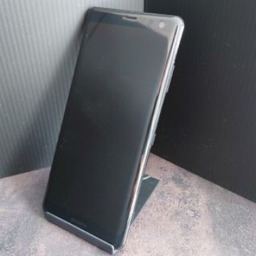 【美品】Xperia XZ3 au SOV39 黒 フィルム/カバー有り