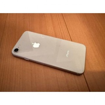 即日発送！iPhone8 64g