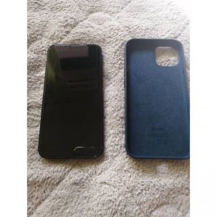 iPhone13 128GB + 純正ケースセット販売