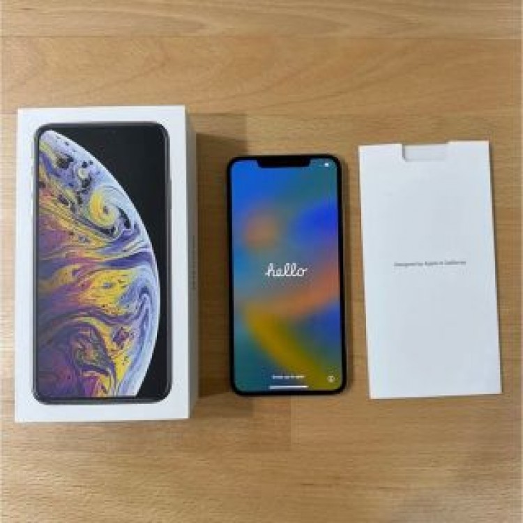 iPhone XS max 256GB シルバー　SIMフリー　送料込