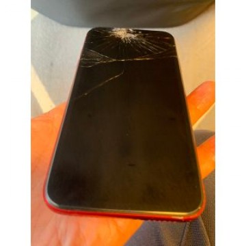 iPhone XR  64G  SIMロック解除済み ジャンク扱い