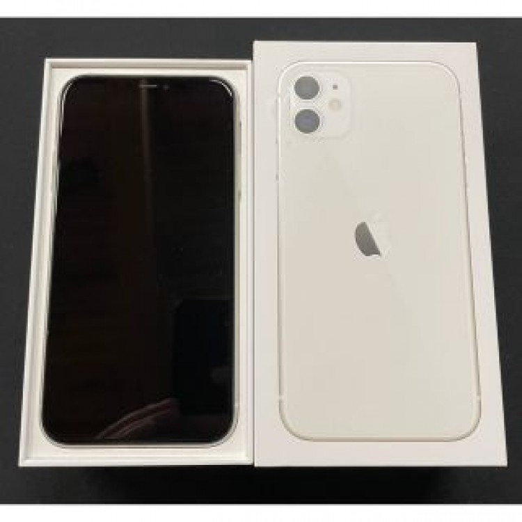 iPhone11 ホワイト