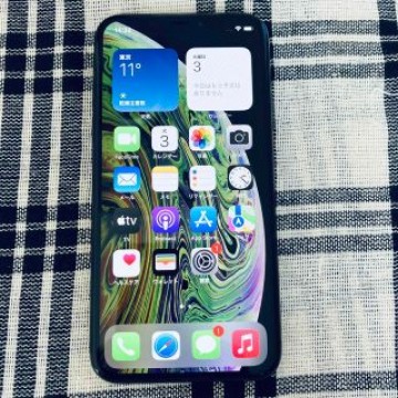 iPhone Xs 64GB ブラック SIMフリー