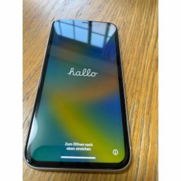 iPhone 11 ホワイト128GB SoftBank美品