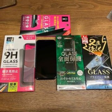 美品 iPhone11 pro 256GB 付属品、未使用ケース付けます。