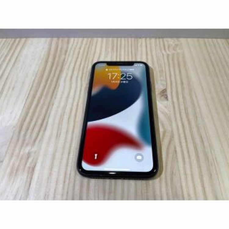 iPhone xr バッテリー 100% ブラック　64gb