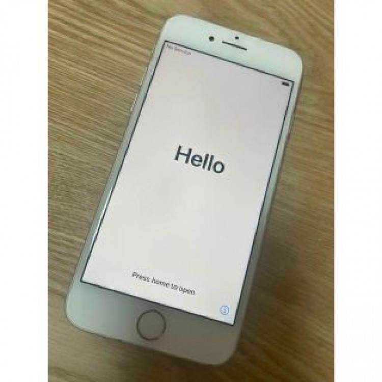 iPhone8 64G ホワイト