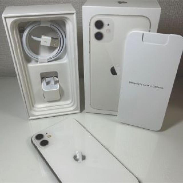 iPhone11 ホワイト　中古品