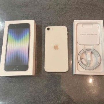 iPhone SE 第3世代 64GB スターライト SIMフリー　新品未使用