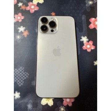 iPhone13pro max本体　ケース２つ付き