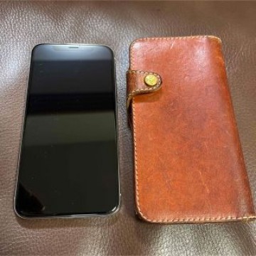 【美品】iPhone X Silver 64 GB docomo