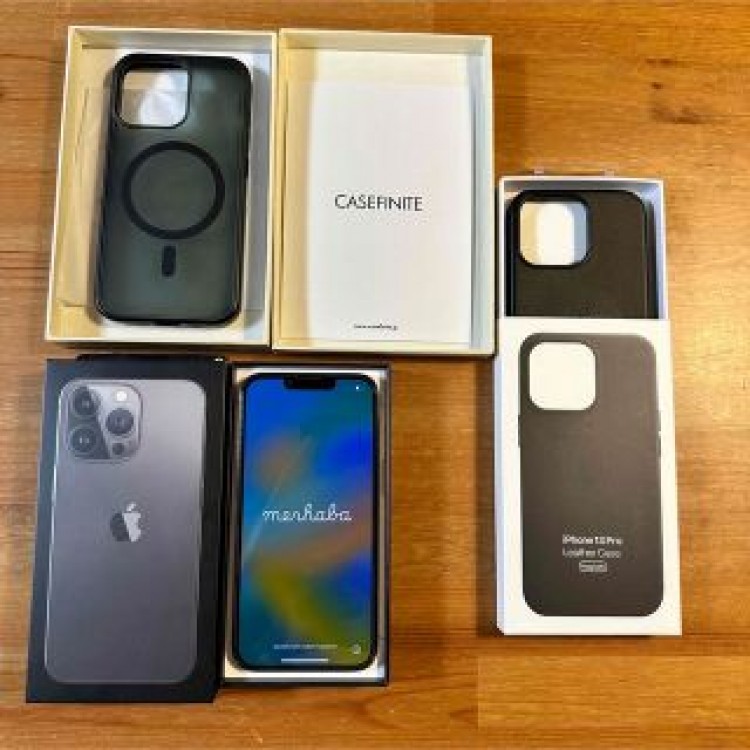 【美品】iPhone13 Pro 128GB 黒 グラファイト ケース おまけ付