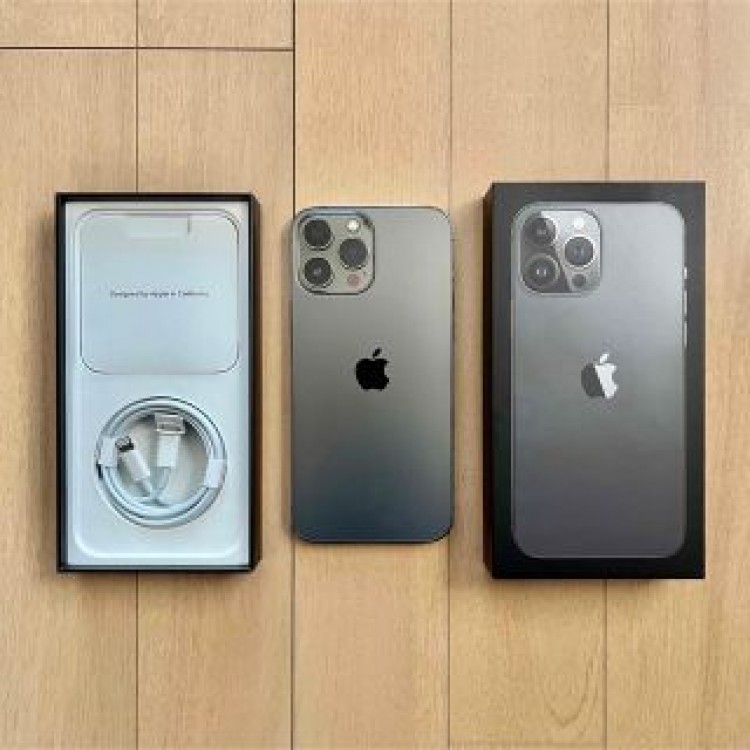 iPhone 13 Pro Max 256GB グラファイト SIMフリー