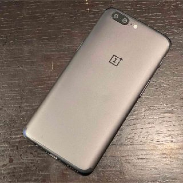 Oneplus 5 64GB/6GB ブラック　Android 12 導入済