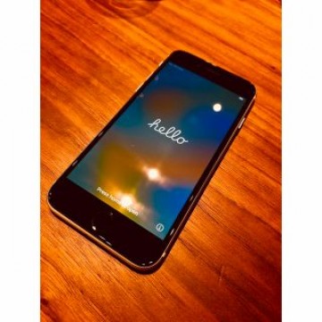 中古美品　iPhone SE2 256GB ホワイト