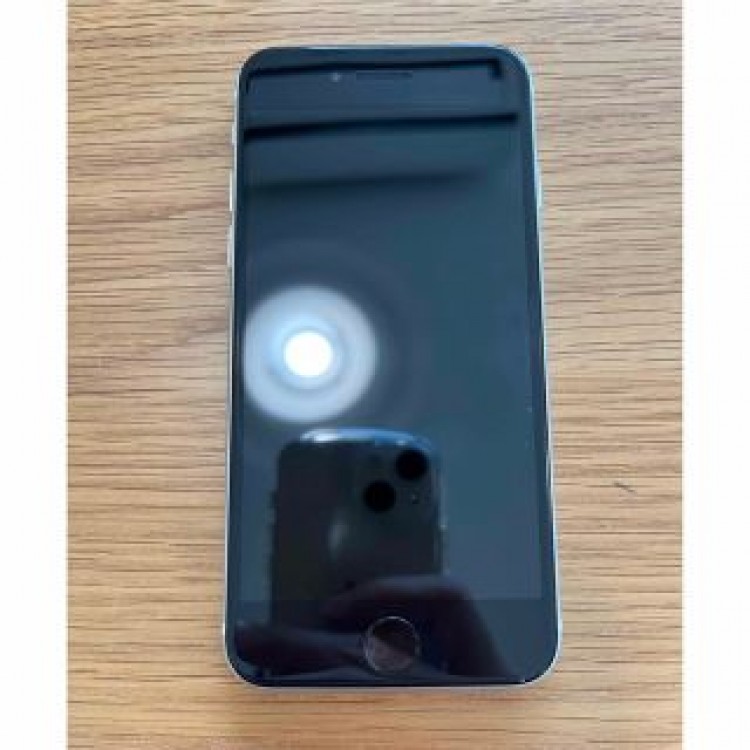 iPhone se第2世代　128GB 訳あり