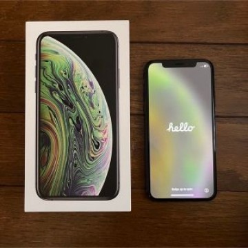 iPhone XS 64GB スペースグレイ