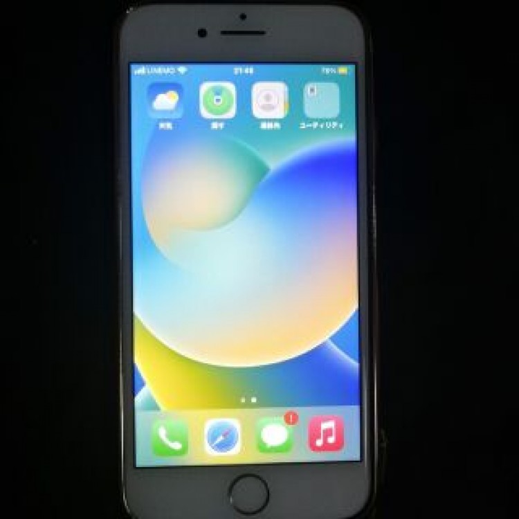 iPhone8 64GB シルバー