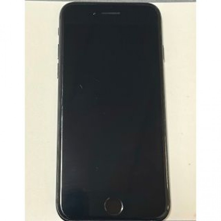 【処分特価】iPhone7 32 GB SIMロックあり