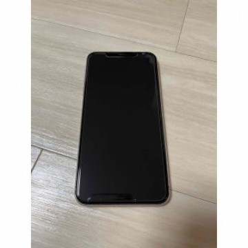 iPhone 11 Pro Max シルバー 64 GB au SIMフリー