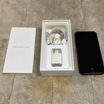 iPhone SE 第2世代 SE2 ブラック 128GB SIMフリー　