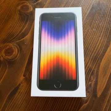 iPhone SE3 64GB ミッドナイト