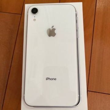 iPhone XR 64GB White 本体、画面フィルム付