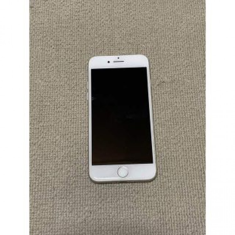 iPhone 7 Silver 128 GB SIMフリー
