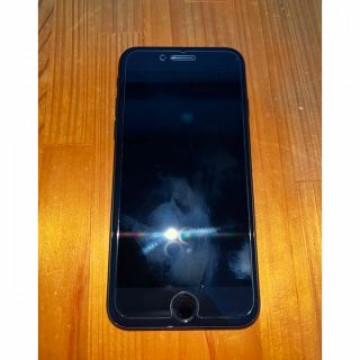 iPhone SE 第2世代　64GB