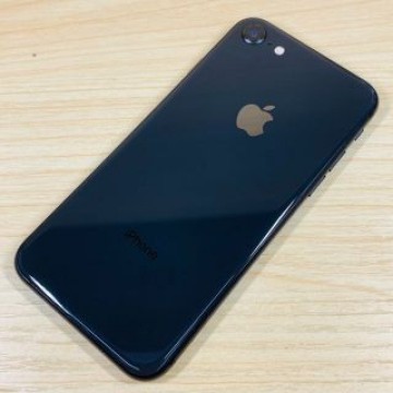 ﾊﾞｯﾃﾘｰ100％ SIMﾌﾘｰ iPhone8 64GB P133