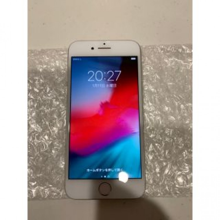 iPhone8 64GB シルバー　充電95%