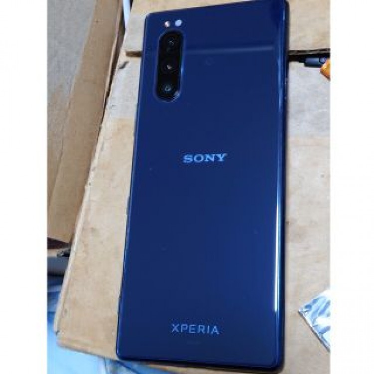 【明日削除予定】即購入可！Xperia 5 ブルー SOV41 SIMフリー