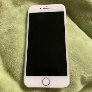iPhone7 128 シルバー　中古