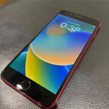 17☆美品iPhone8plus☆人気レッド☆新品バッテリー付☆64GB☆送料込
