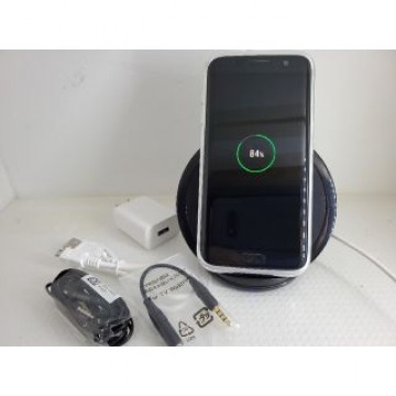 Galaxy S7 edge black +純正ワイヤレス充電器（新品）