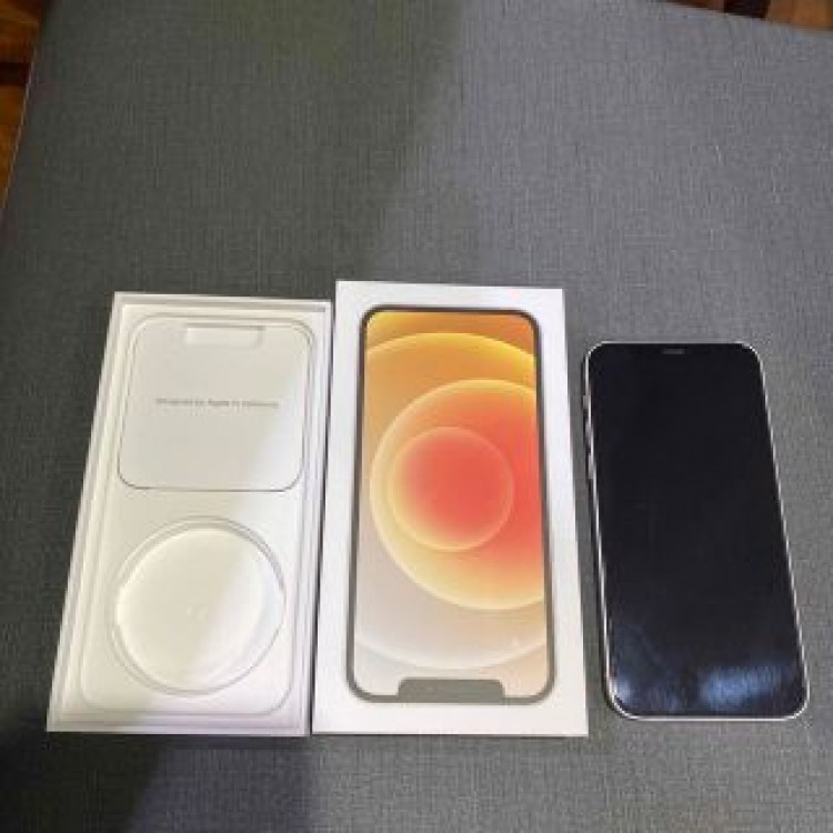 iPhone12 本体　128GB