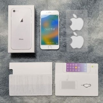 iPhone 8 64GB シルバー SIMフリー