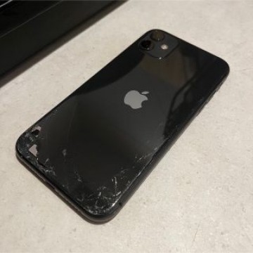iPhone11 / 128GB / ブラック / SIMフリー