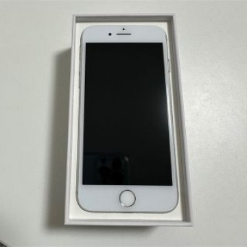 iPhone 8 Silver 256 GB SIMフリー ジャンク品