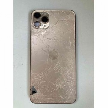 iPhone 11Pro MAX  256  背面割れ