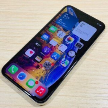 美品 SIMフリー iPhoneXS 256GB P117