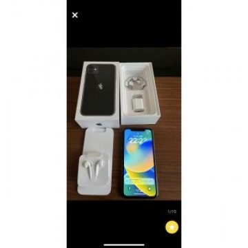 iPhone11 64GB ブラック　付属品あり　SIMロック解除 docomo
