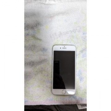 角スレ有りiPhone8256G　SIMロック解除済　画面綺麗　裏面ひび割れなし